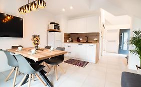 Apple Tree Apartment